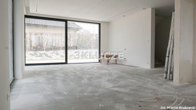 dom wolnostojący, 6 pokoi Dąbrowica, ul. Uzdrowiskowa. Zdjęcie 11
