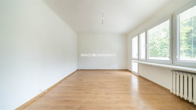 Mieszkanie 3-pokojowe Kraków Mistrzejowice, os. Złotego Wieku. Zdjęcie 2