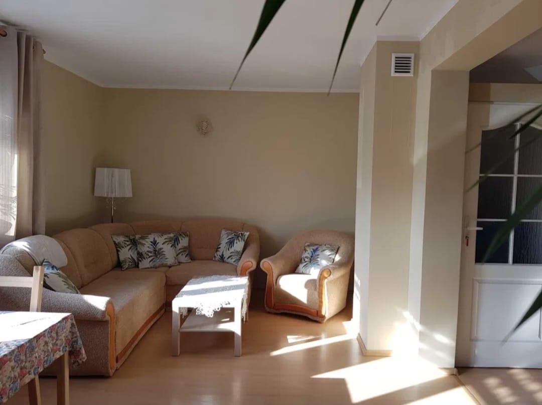 dom wolnostojący, 3 pokoje Winiec. Zdjęcie 2