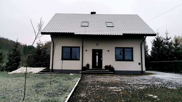 dom wolnostojący Michałowice, ul. Leśna. Zdjęcie 1