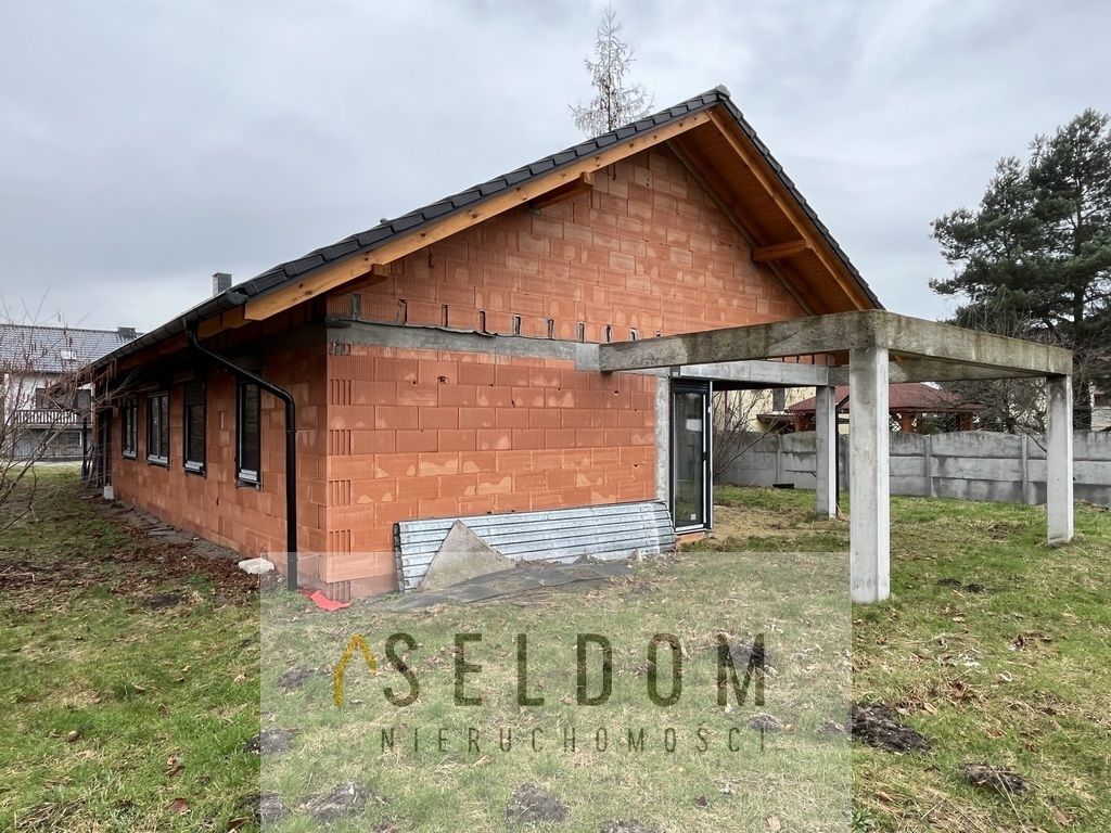 dom wolnostojący, 4 pokoje Miedziana