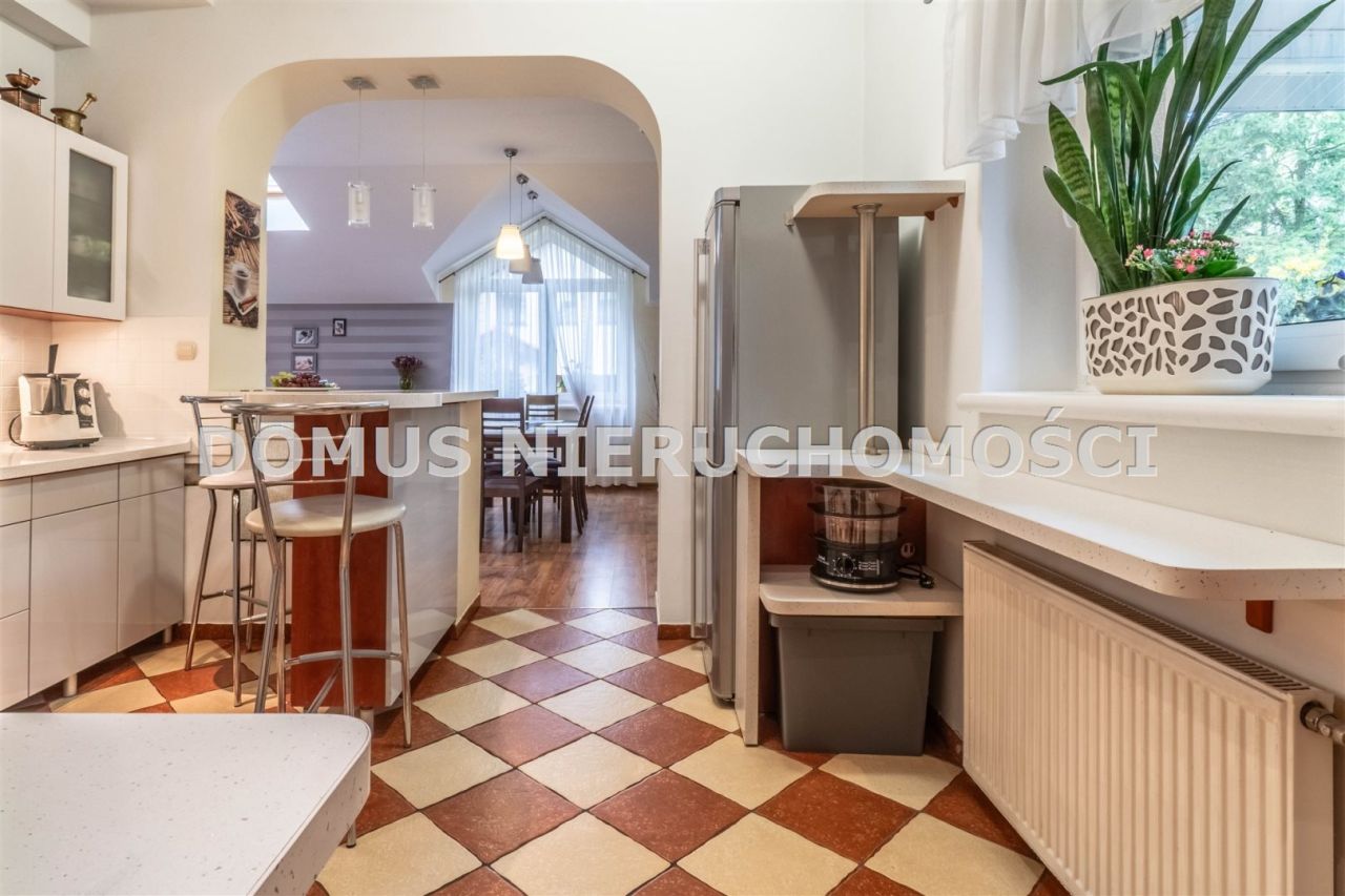 dom wolnostojący, 6 pokoi Justynów. Zdjęcie 8
