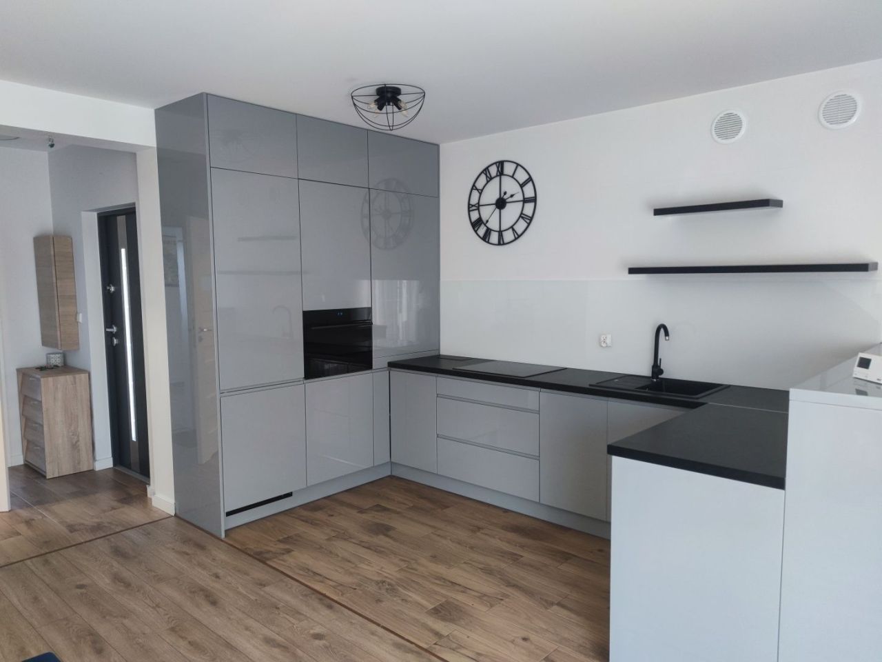 Mieszkanie 3-pokojowe Dębogórze. Zdjęcie 7