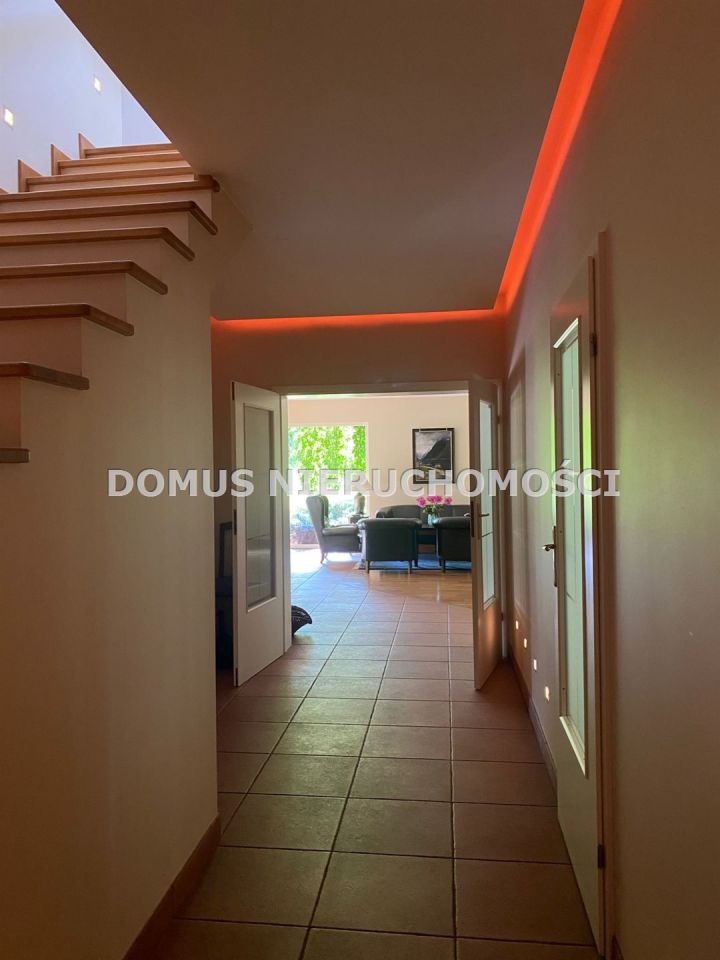 dom wolnostojący, 10 pokoi Ewcin. Zdjęcie 21