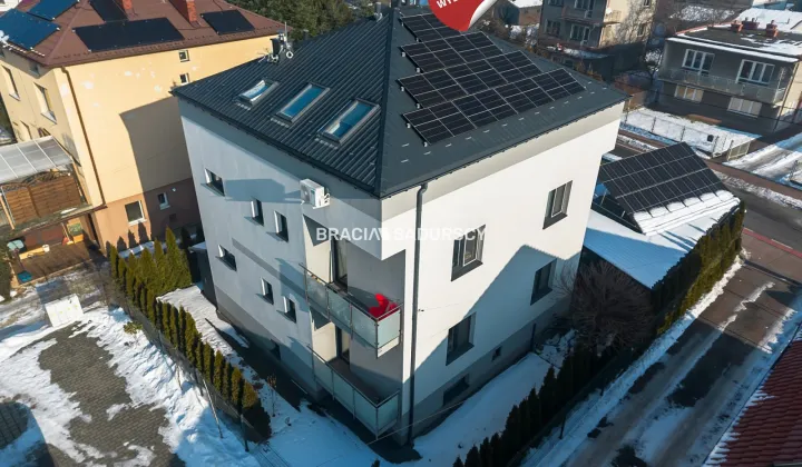 dom wolnostojący, 12 pokoi Niepołomice, al. Dębowa