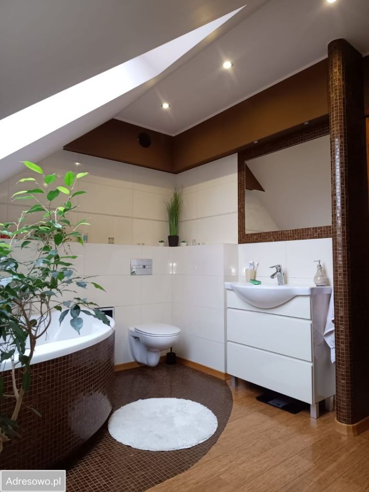 dom wolnostojący, 4 pokoje Jelcz-Laskowice. Zdjęcie 6