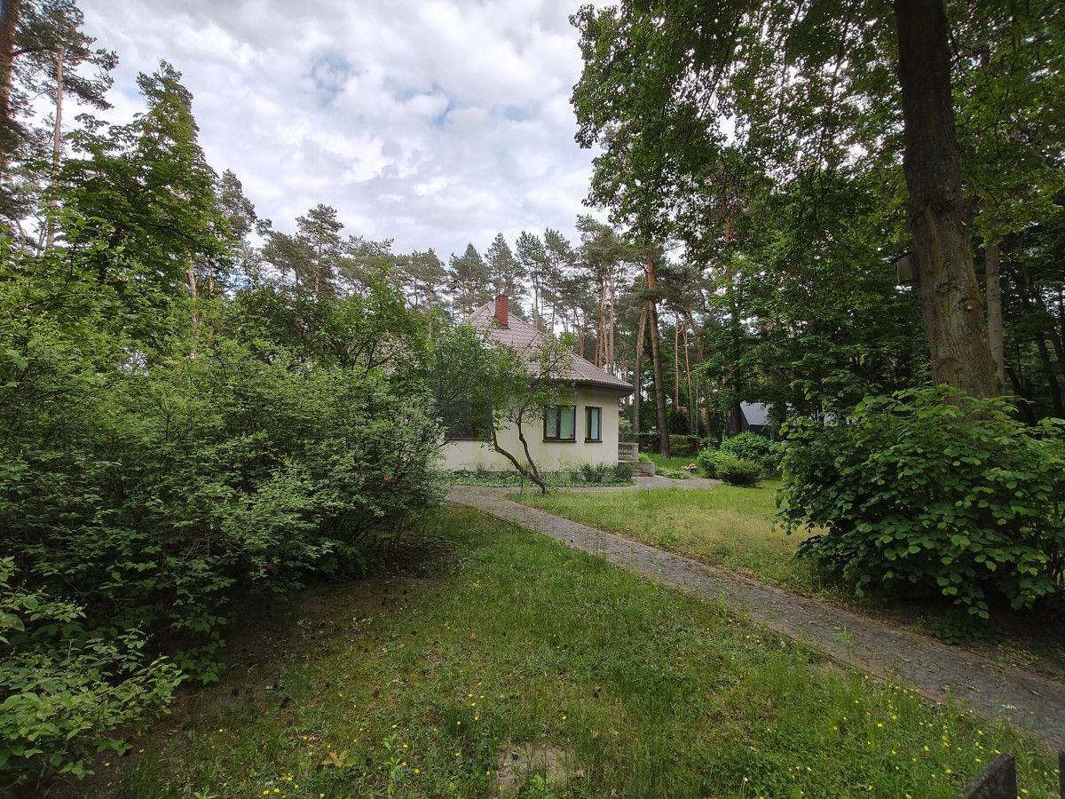 dom wolnostojący, 4 pokoje Podkowa Leśna. Zdjęcie 2