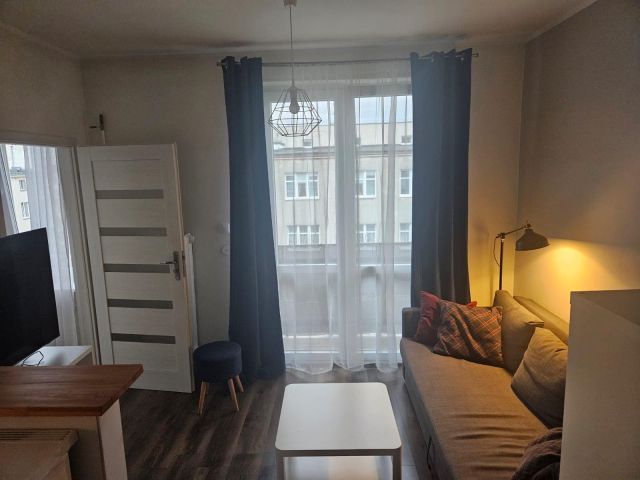 Mieszkanie 2-pokojowe Gdynia Śródmieście, ul. Antoniego Abrahama. Zdjęcie 1