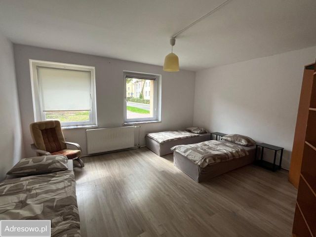 Mieszkanie 3-pokojowe Gliwice Łabędy, ul. Wolności. Zdjęcie 1