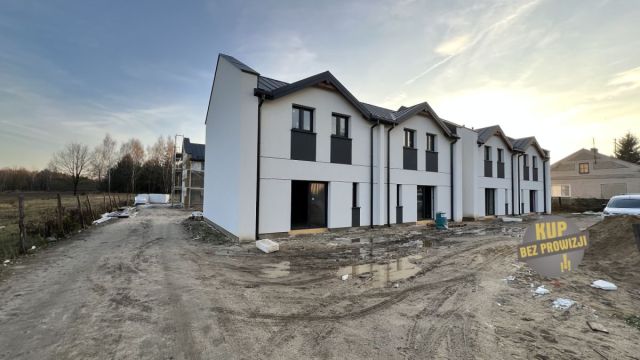dom szeregowy, 4 pokoje Nowe Mostki. Zdjęcie 1