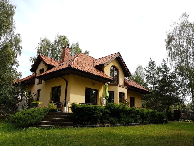 dom wolnostojący, 5 pokoi Łajski, ul. Choinowa. Zdjęcie 1