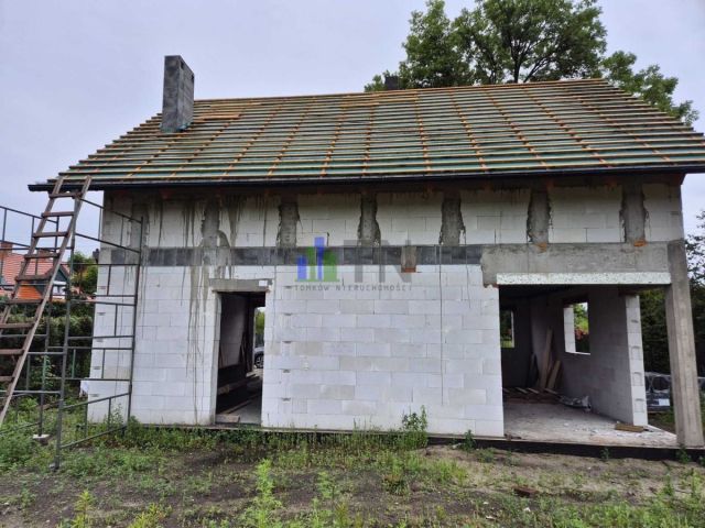 dom wolnostojący, 4 pokoje Czernica. Zdjęcie 1