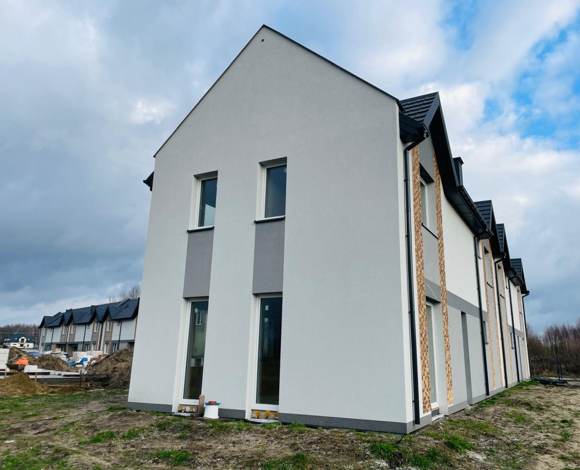 dom szeregowy, 5 pokoi Krzewina. Zdjęcie 4