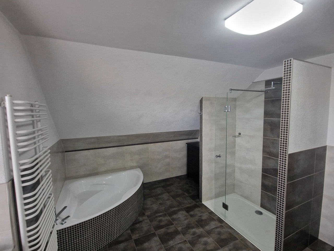 dom wolnostojący, 3 pokoje Nowy Sącz, ul. Grunwaldzka. Zdjęcie 5