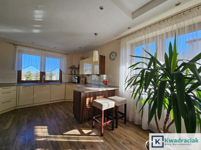 dom wolnostojący, 4 pokoje Żarnowiec. Zdjęcie 8