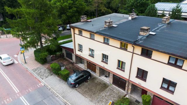 dom szeregowy, 4 pokoje Zakopane, ul. Kazimierza Przerwy-Tetmajera. Zdjęcie 2