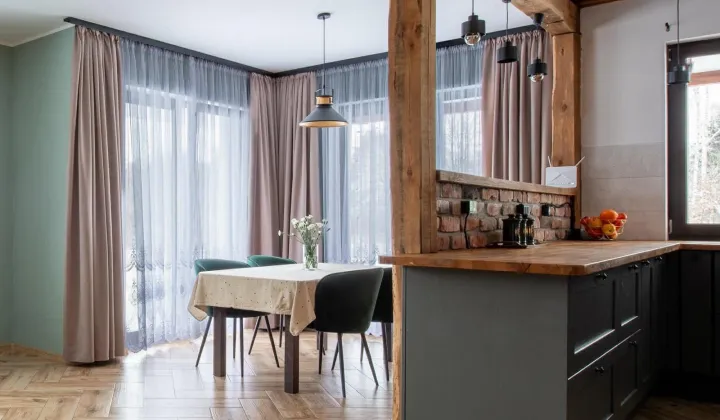 dom wolnostojący, 3 pokoje Budy Zaklasztorne, Główna