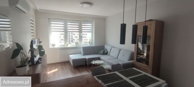 Mieszkanie 3-pokojowe Kraków Czyżyny, ul. Bolesława Orlińskiego. Zdjęcie 1