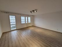 Mieszkanie 3-pokojowe Pabianice, ul. gen. Zygmunta "Waltera" Janke. Zdjęcie 1