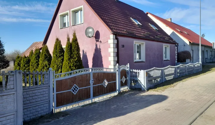 dom wolnostojący, 6 pokoi Wierzchowo, ul. Długa