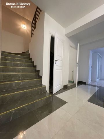 dom wolnostojący, 5 pokoi Radom Długojów Górny, ul. Malenicka. Zdjęcie 14