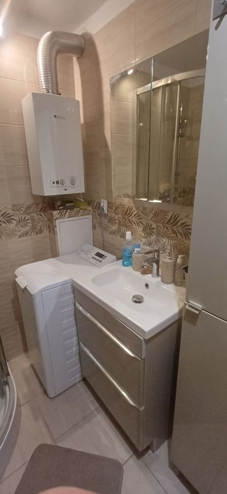 Mieszkanie 3-pokojowe Legnica, ul. Galaktyczna. Zdjęcie 4