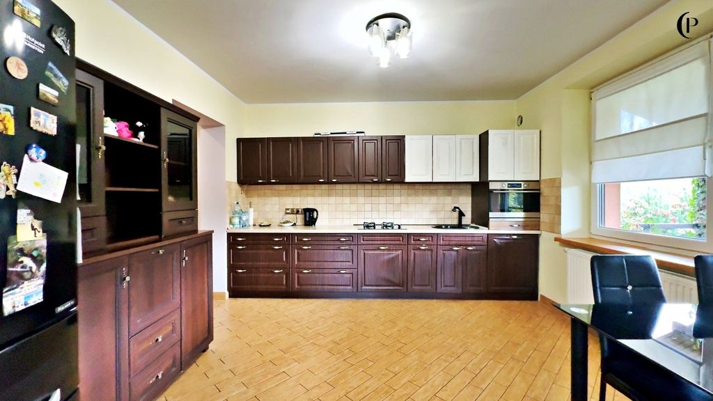 dom wolnostojący, 6 pokoi Rzozów. Zdjęcie 4