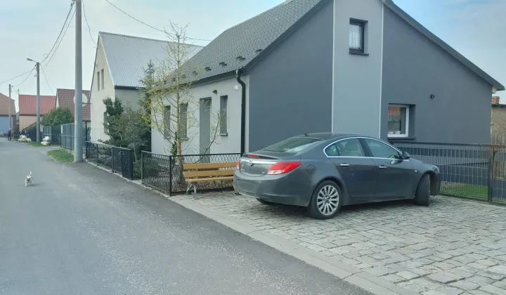 dom wolnostojący, 3 pokoje Krzelów
