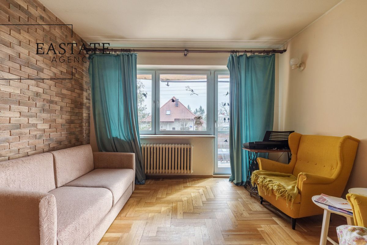 dom wolnostojący, 6 pokoi Zielonka, ul. Saperów. Zdjęcie 1