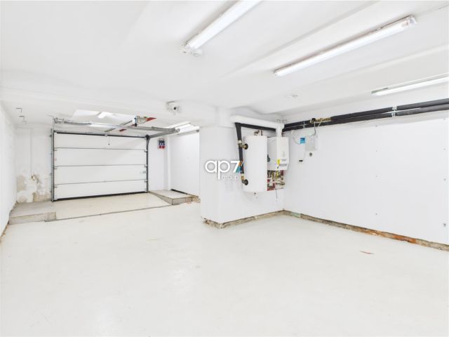 Lokal Kraków Wzgórza Krzesławickie, ul. Grębałowska. Zdjęcie 15