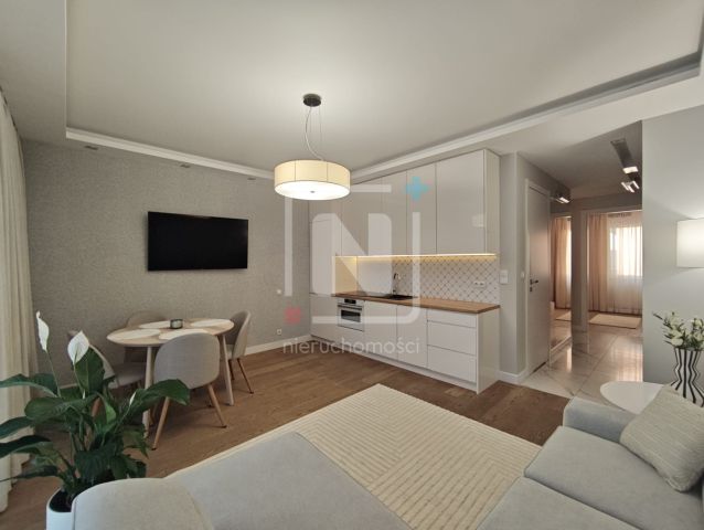 Mieszkanie 3-pokojowe Warszawa Żoliborz, ul. Kaliny Jędrusik. Zdjęcie 1