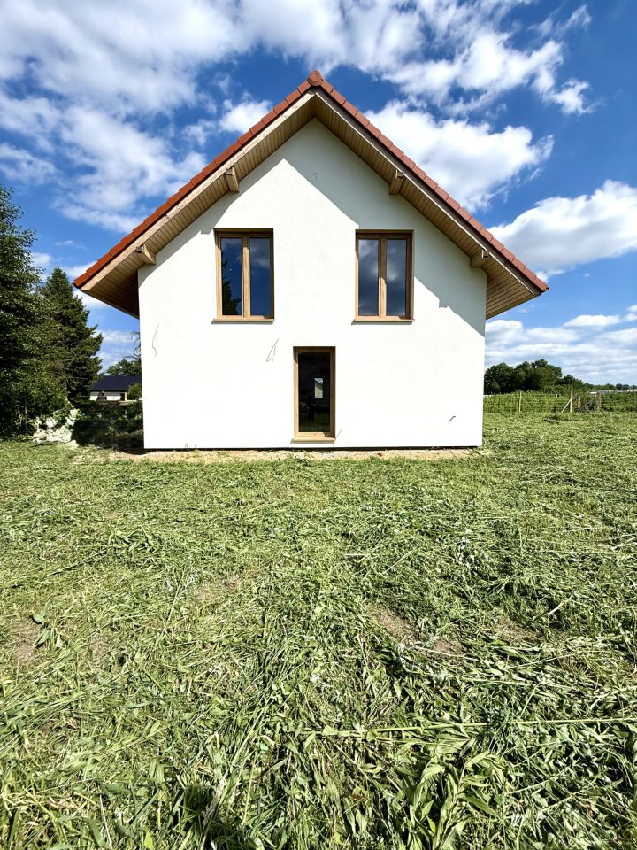 dom wolnostojący, 5 pokoi Komorowo. Zdjęcie 2