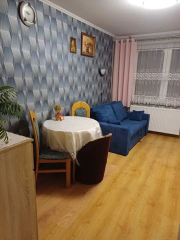 Mieszkanie 1-pokojowe Chynowa. Zdjęcie 1
