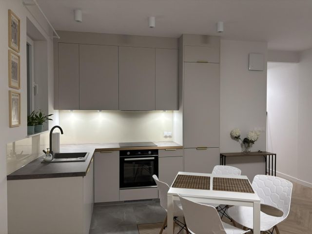 Mieszkanie 2-pokojowe Warszawa Gocław, ul. Jana Nowaka-Jeziorańskiego. Zdjęcie 1