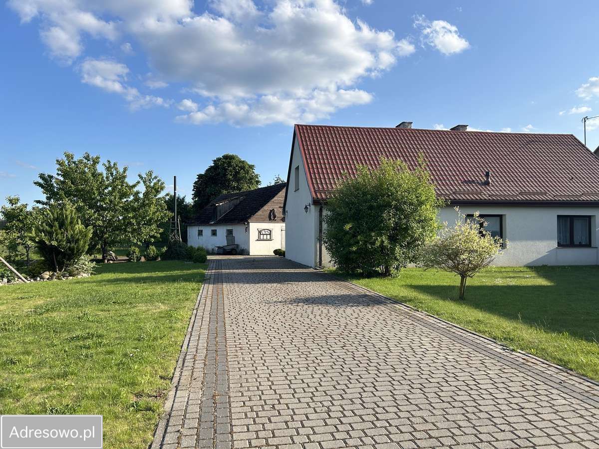 dom wolnostojący, 5 pokoi Drzewiany