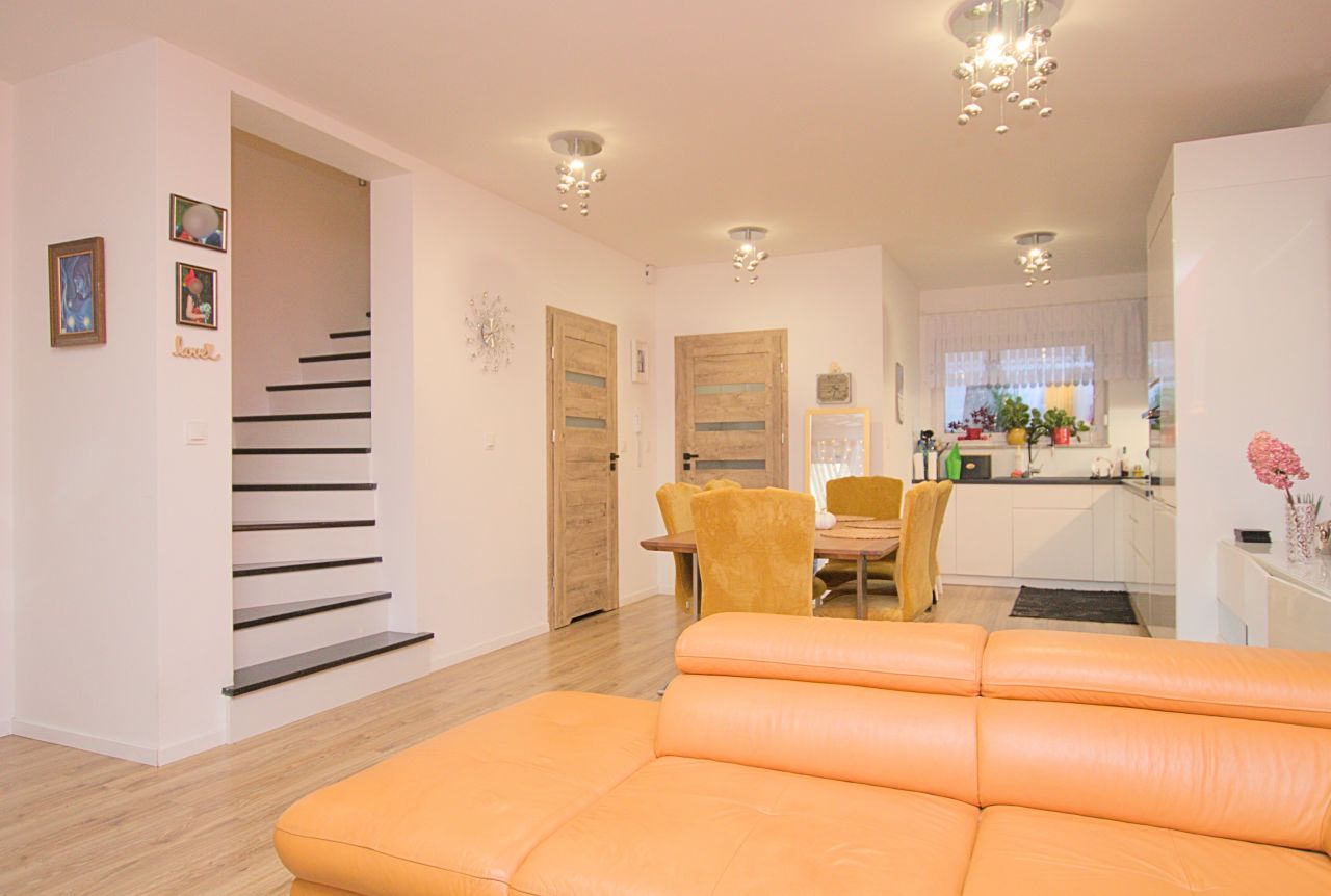 dom szeregowy, 4 pokoje Siechnice, ul. Bzowa. Zdjęcie 6