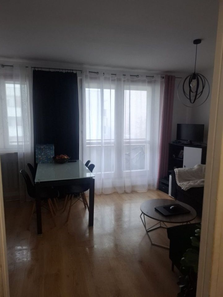 Mieszkanie 3-pokojowe Żory, os. Pawlikowskiego. Zdjęcie 3