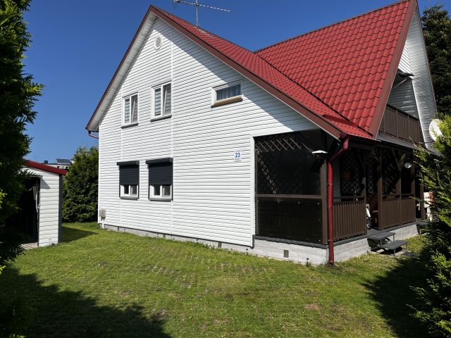 dom wolnostojący, 8 pokoi Sianożęty, ul. Chabrowa. Zdjęcie 1