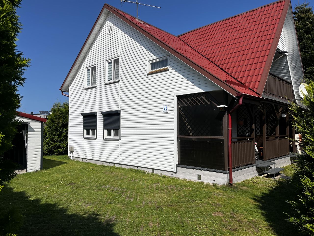 dom wolnostojący, 8 pokoi Sianożęty, ul. Chabrowa