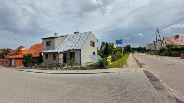 dom wolnostojący, 7 pokoi Dzierzgoń, ul. Różana. Zdjęcie 1