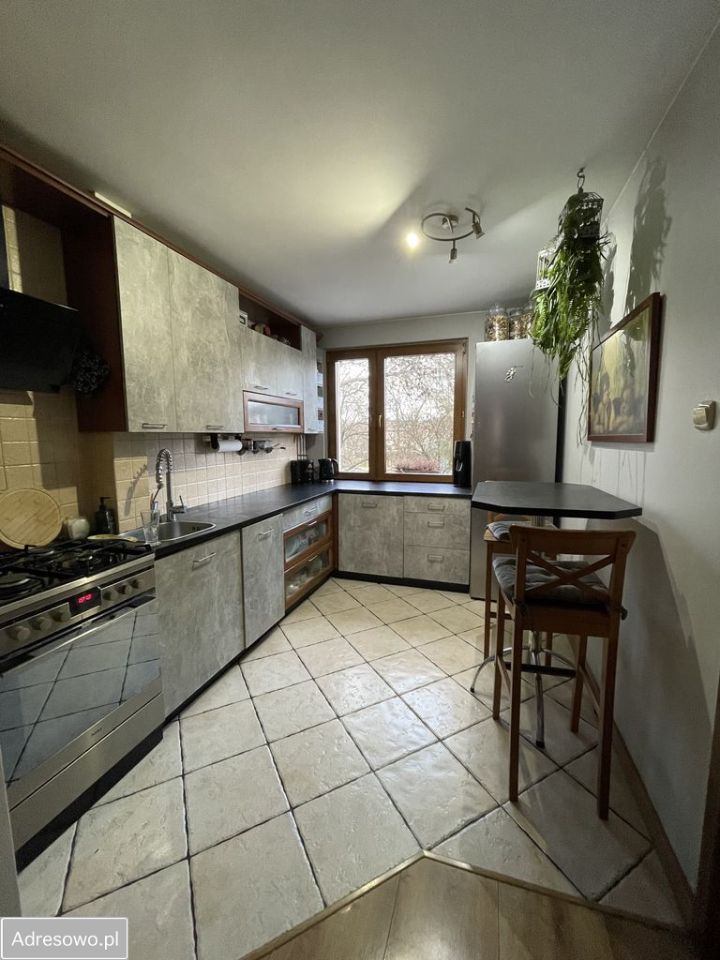 Mieszkanie 3-pokojowe Kielce Sady, ul. Jesionowa. Zdjęcie 2