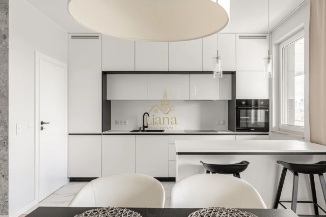 Mieszkanie 4-pokojowe Warszawa Praga, ul. Jagiellońska. Zdjęcie 3