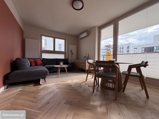 Mieszkanie 3-pokojowe Warszawa Śródmieście, ul. Chmielna. Zdjęcie 1