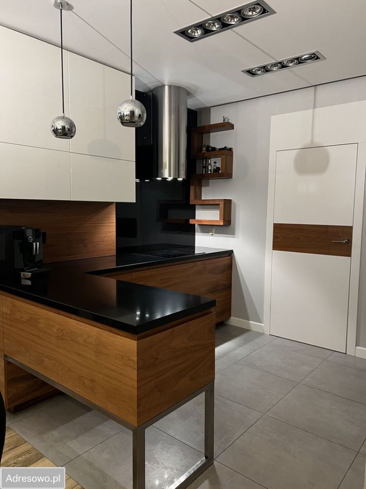 bliźniak, 4 pokoje Milanówek. Zdjęcie 2