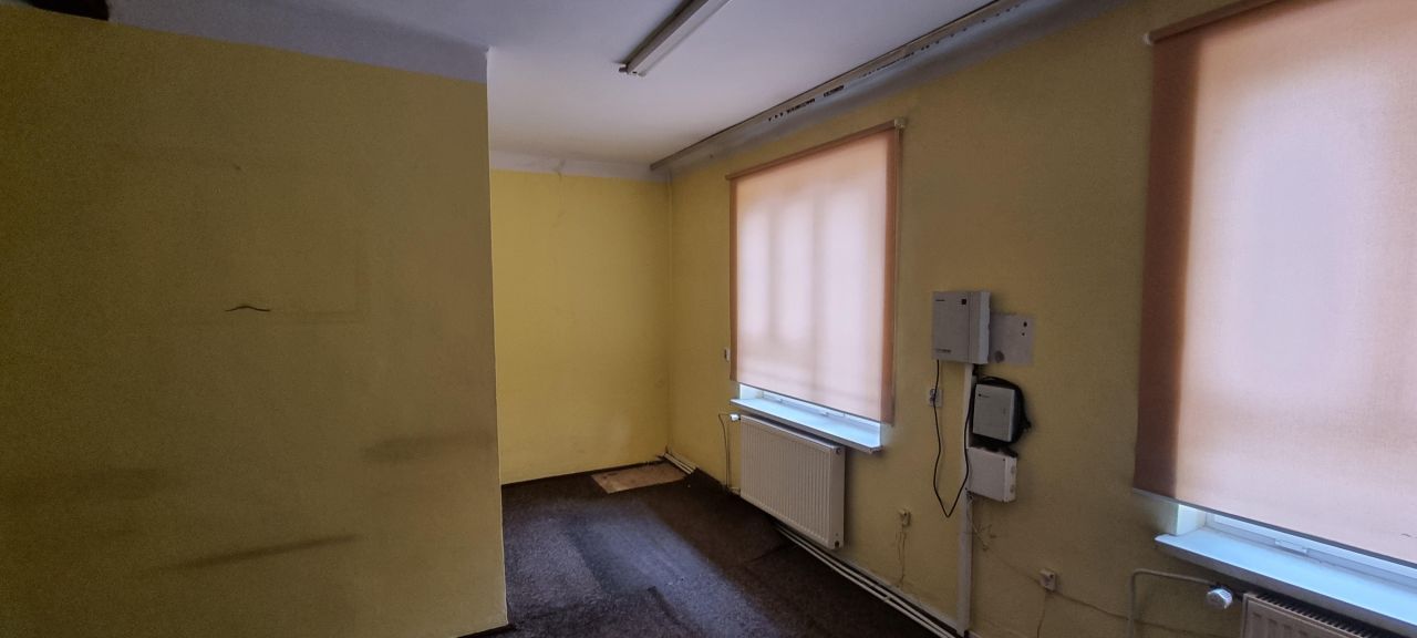 Nieruchomość komercyjna Ostrowiec Świętokrzyski Centrum, ul. Adama Wardyńskiego. Zdjęcie 22