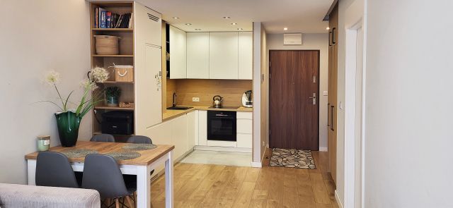 Mieszkanie 2-pokojowe Kraków Bieżanów, Ul. Henryka i Karola Czeczów. Zdjęcie 1