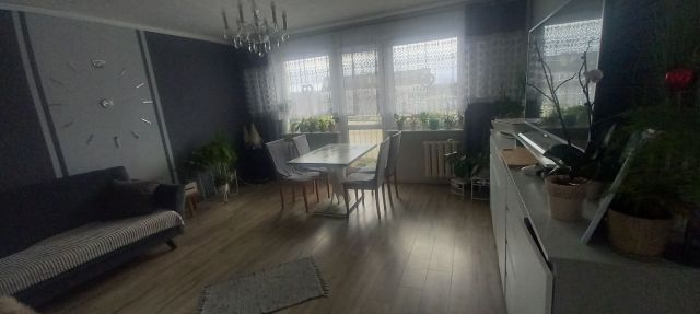 Mieszkanie 4-pokojowe Stare Brynki. Zdjęcie 1