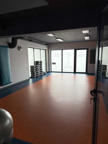 Lokal Nowiny, ul. Parkowa. Zdjęcie 1