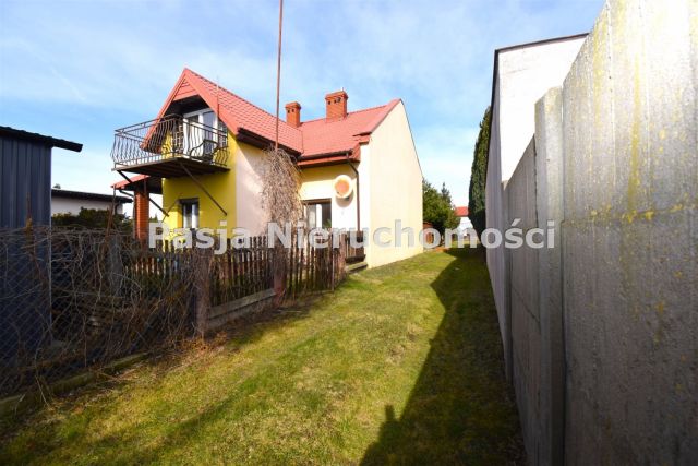 dom wolnostojący, 4 pokoje Płock, ul. Szpitalna. Zdjęcie 2