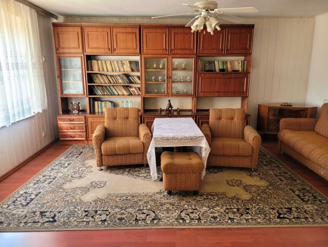 dom wolnostojący Zelów, ul. Pułkownika Witolda Pileckiego. Zdjęcie 1